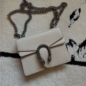 Elegant Cream Chain Shoulder Bag